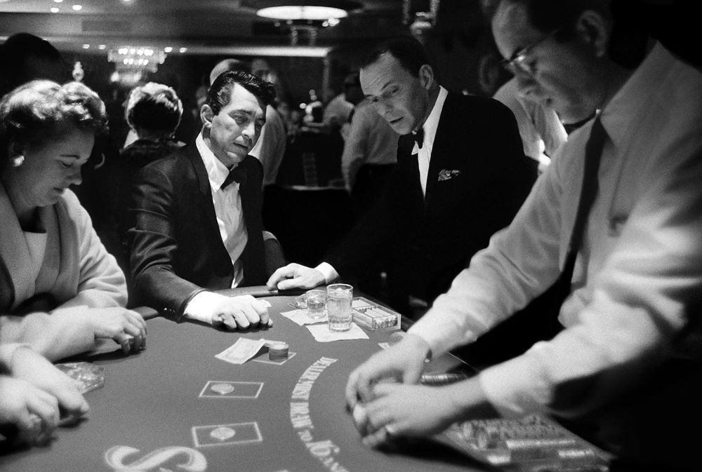 HHPOKER德扑俱乐部 专业德扑平台